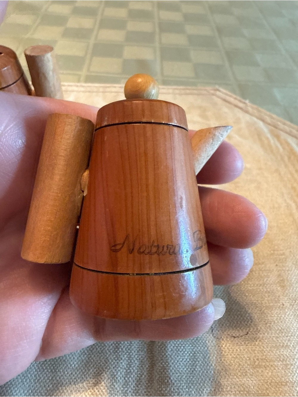 Vtg Rustic Wooden Coffee Pot Salt & Pepper Shakers Natural Bridge VA Souvenir - Picture 7 of 11